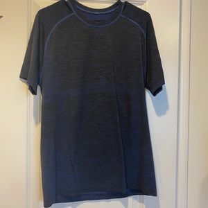 Lululemon men’s metal vent tech short sleeve